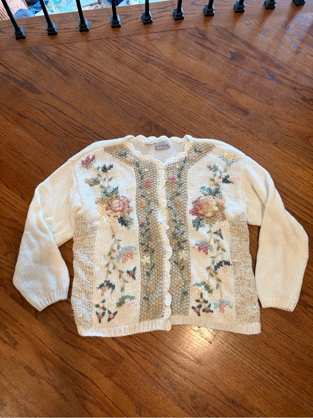 VTG Embroidered Knit Cardigan XL Cottagecore Sweater Embroidered Grandmacore - Picture 9 of 9